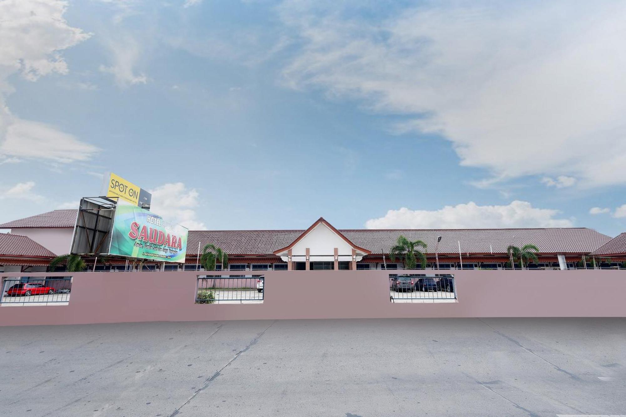 Spot On 2289 Hotel Saudara Tegal  Ngoại thất bức ảnh