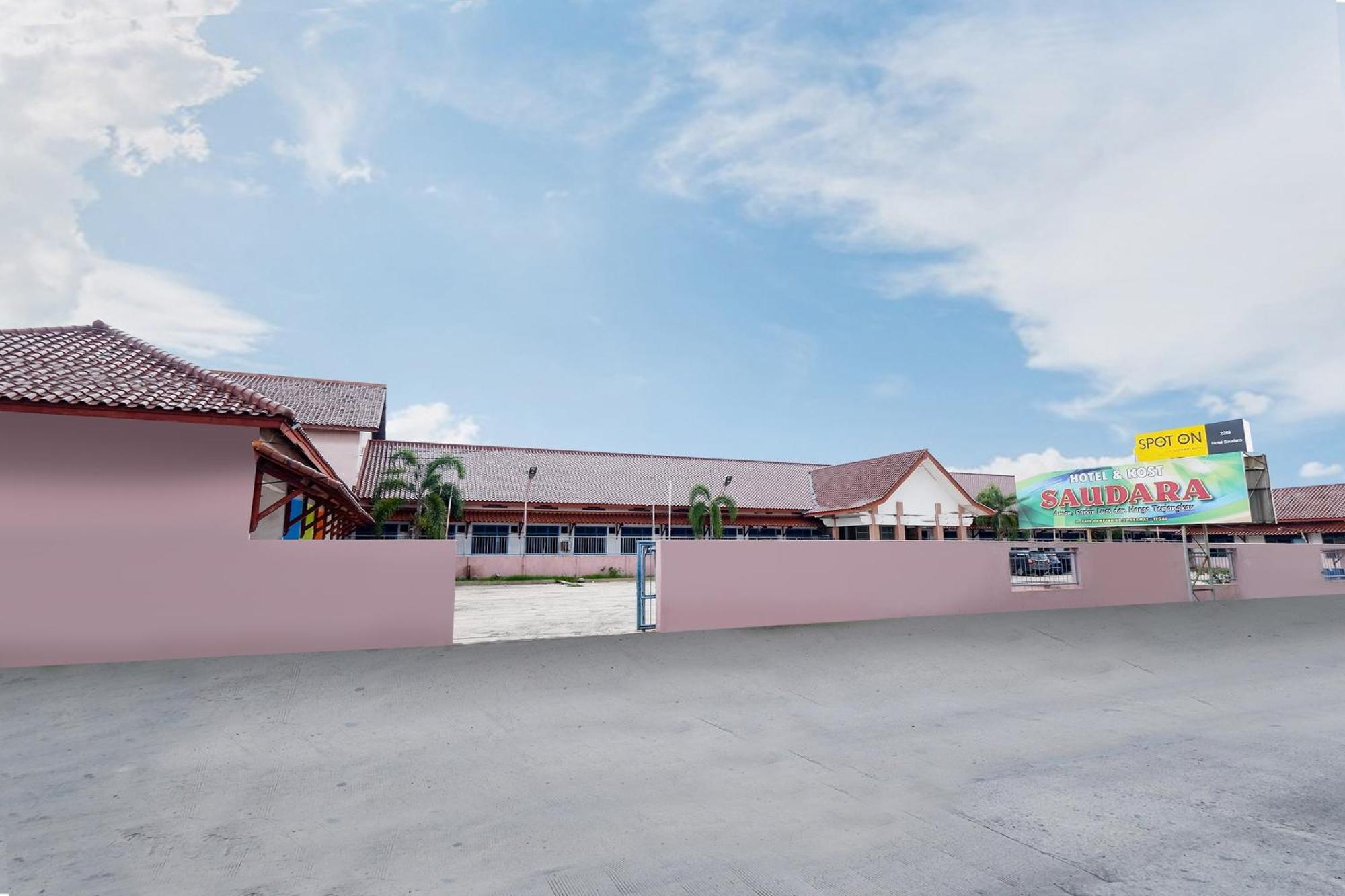Spot On 2289 Hotel Saudara Tegal  Ngoại thất bức ảnh