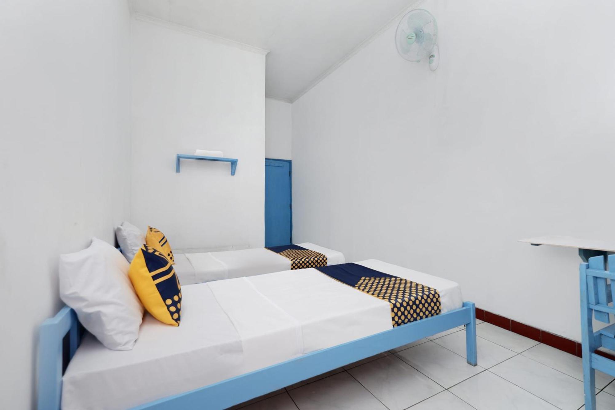 Spot On 2289 Hotel Saudara Tegal  Ngoại thất bức ảnh