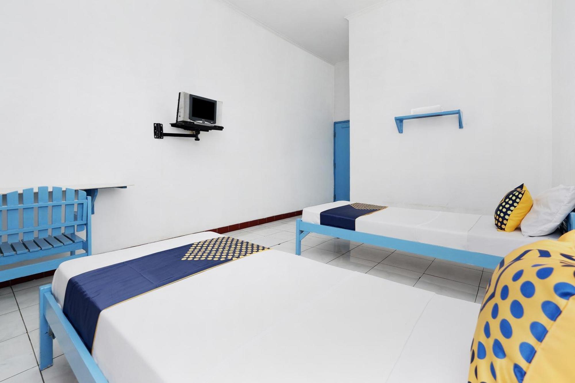 Spot On 2289 Hotel Saudara Tegal  Ngoại thất bức ảnh